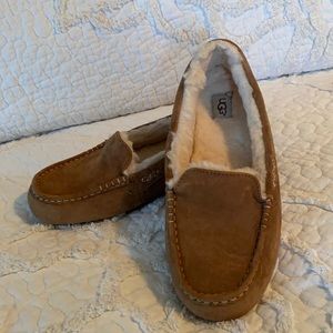 Ugg Women’s Ansley Tan Size 10